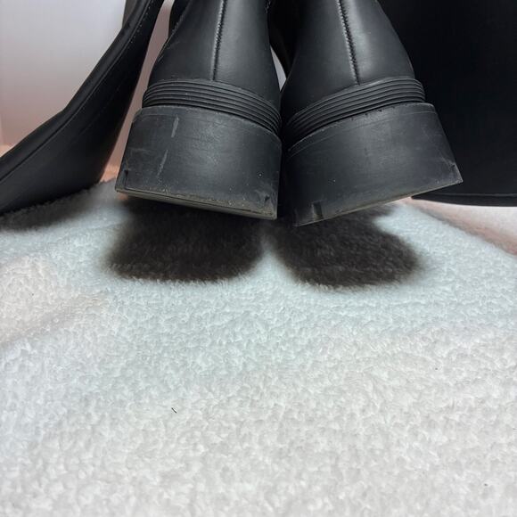 JUSTFAB CASSIETTA LUG SOLE TALL RAIN BOOTS Wm Size 12 Black Faux Leather - Picture 5 of 7